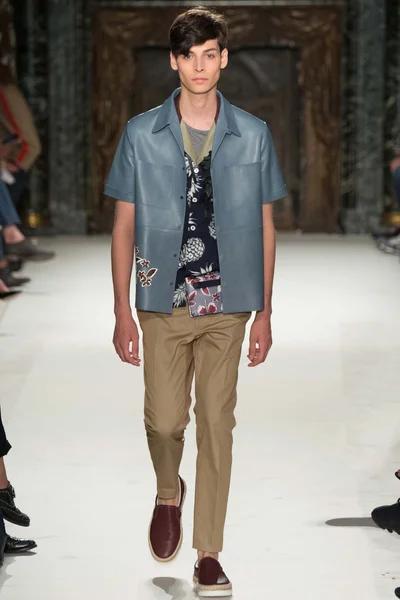Look 2